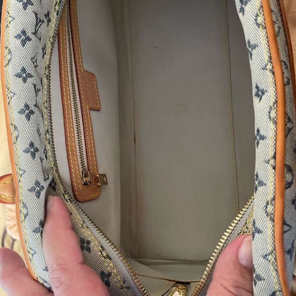 Louis Vuitton Vintage Marie Handbag - Picture 9 of 11